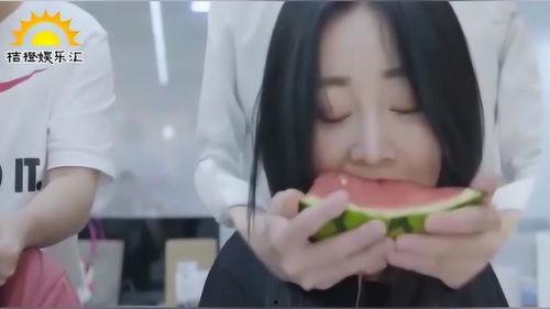 娱乐吃瓜酱小姐姐是谁呀,网络红人的魅力与影响力 第2张 娱乐吃瓜酱小姐姐是谁呀,网络红人的魅力与影响力 第2张